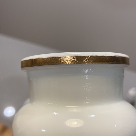 Vintage Milk Glass Apothecary Jar with bubble lid. Made in Belgium. - Picture 5 of 12